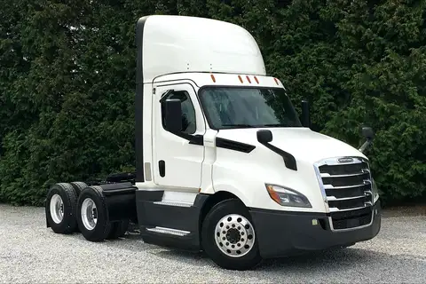 2020 Freightliner Cascadia 126 Day Cab